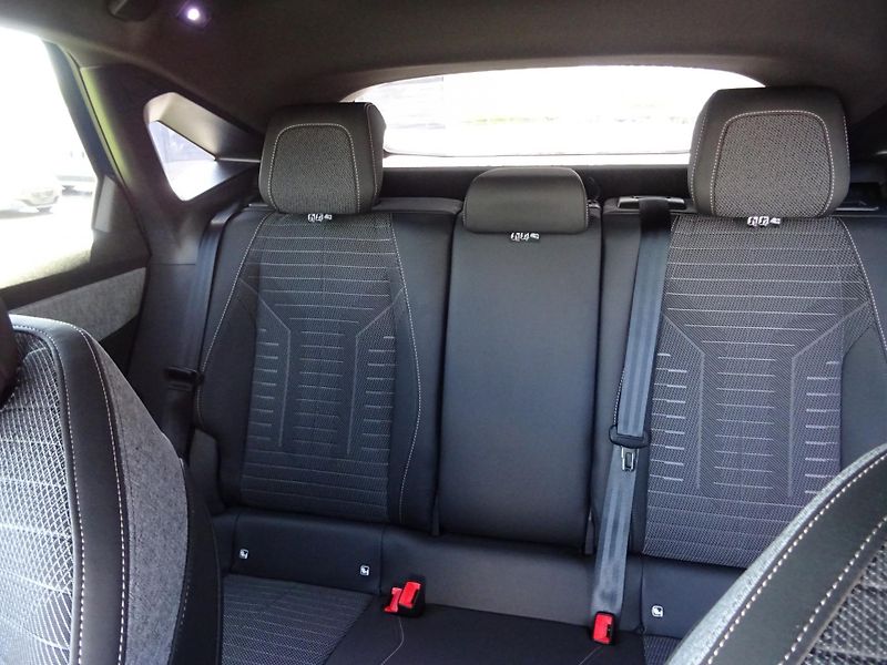 Peugeot 3008 (2025) ALLURE Hybrid 145k e-DCS6 - fotka 31 z 33