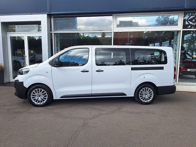 Peugeot Expert (2026) Combi L3 2.2 BlueHDi 180 S&S E - fotka 2 z 19