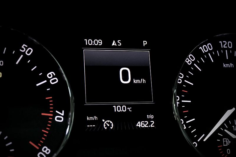 Škoda Octavia 3 Combi 1.4 TSI 110 kW DSG - fotka 19 z 36