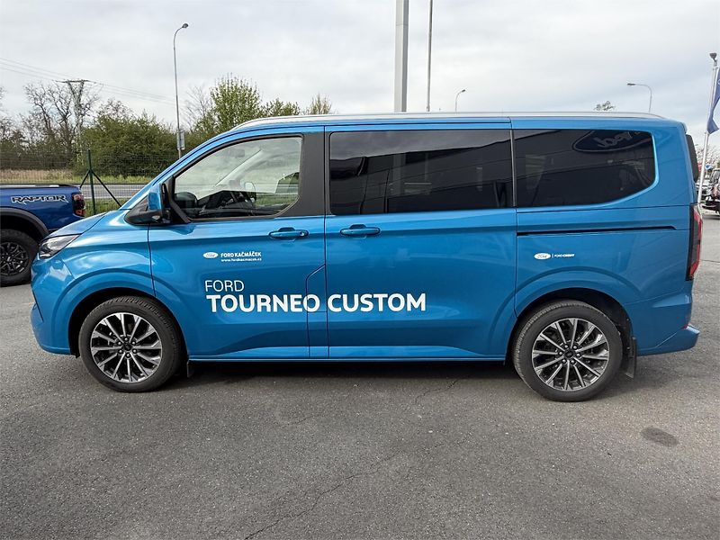 Ford Tourneo Custom Titanium X L1, Tourneo, 2.0 Ec - fotka 6 z 21