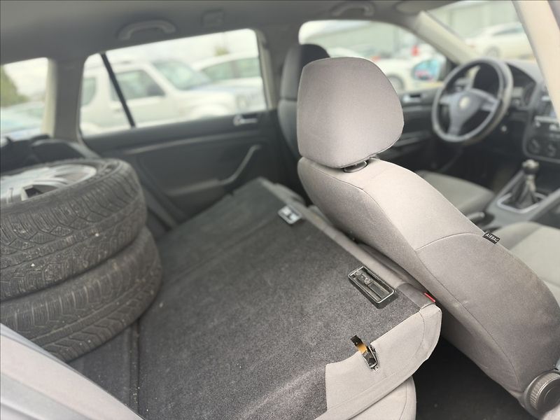 Volkswagen Golf 1,9 TDI 77kW +SADA KOL, TAŽNÉ - fotka 20 z 22