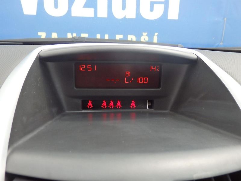 Peugeot 207 1,4 - fotka 12 z 15