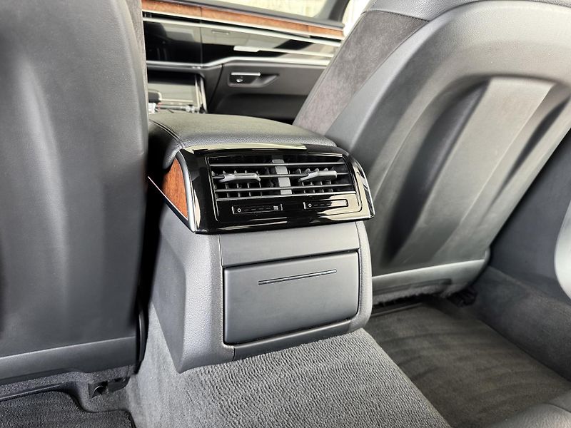 Audi A8 50TDI Q*Vzduch*REZERVACE! - fotka 42 z 49