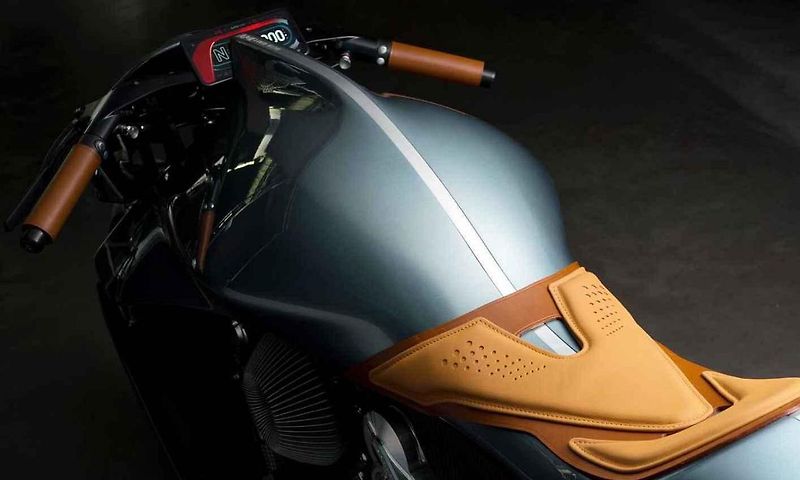 Motocykl Aston Martin AMB 001