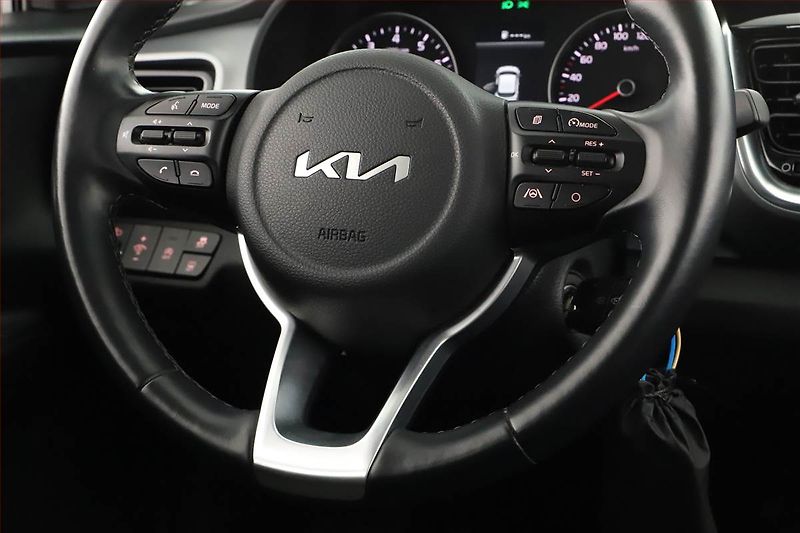 Kia Stonic (2023) Exclusive 1.0 T-GDI, EXCLUSIVE - fotka 11 z 21