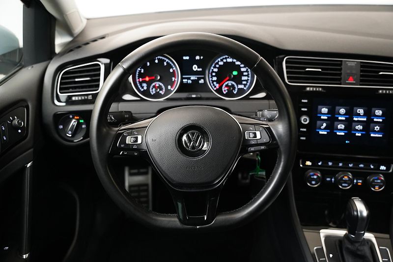 Volkswagen Golf - fotka 14 z 22