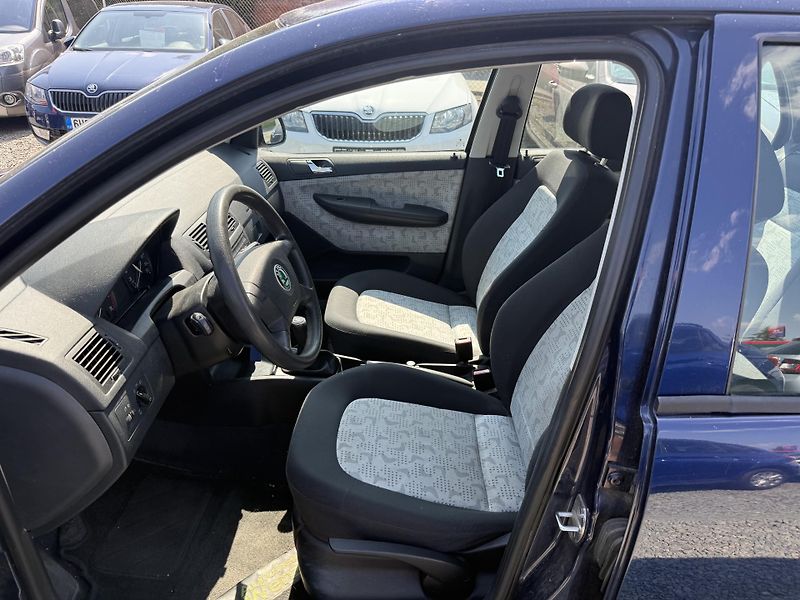 Škoda Fabia 1.4 MPI KLIMA - fotka 8 z 13