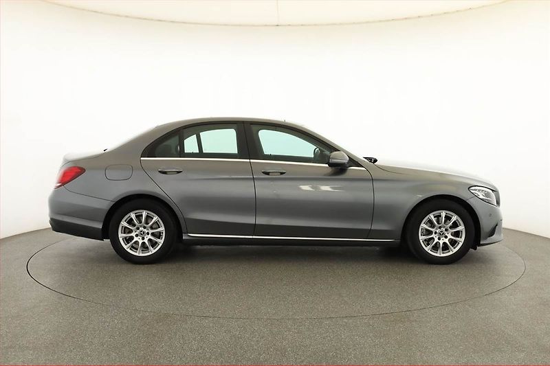Mercedes-Benz Třídy C (2020) C 200 d, Navi, Tempomat - fotka 6 z 21