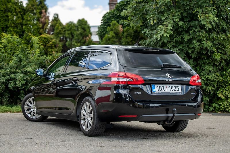 Peugeot 308 - fotka 7 z 21
