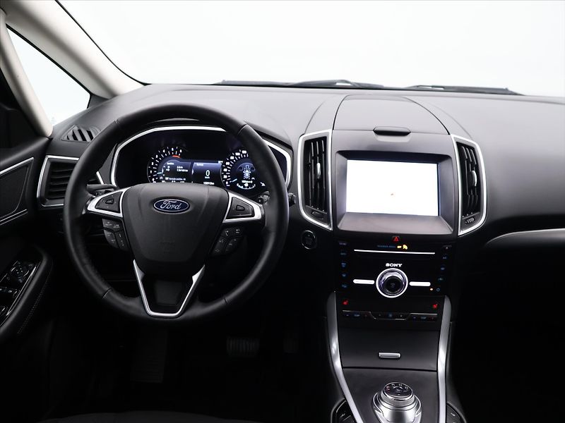 Ford S-MAX 2,0 TDCI 140kW Aut. Titanium - fotka 24 z 32