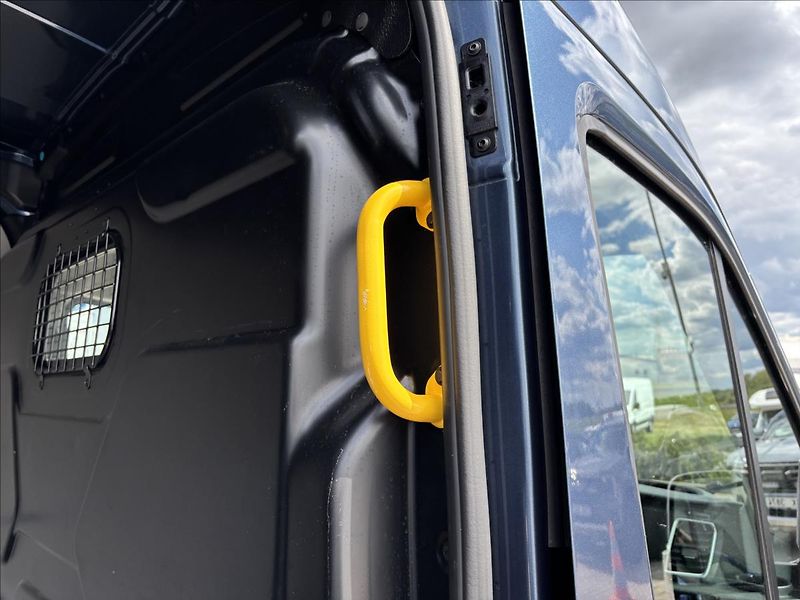 Ford Transit 0,0 Trend 68kWh 198kW269k L2 - fotka 14 z 40