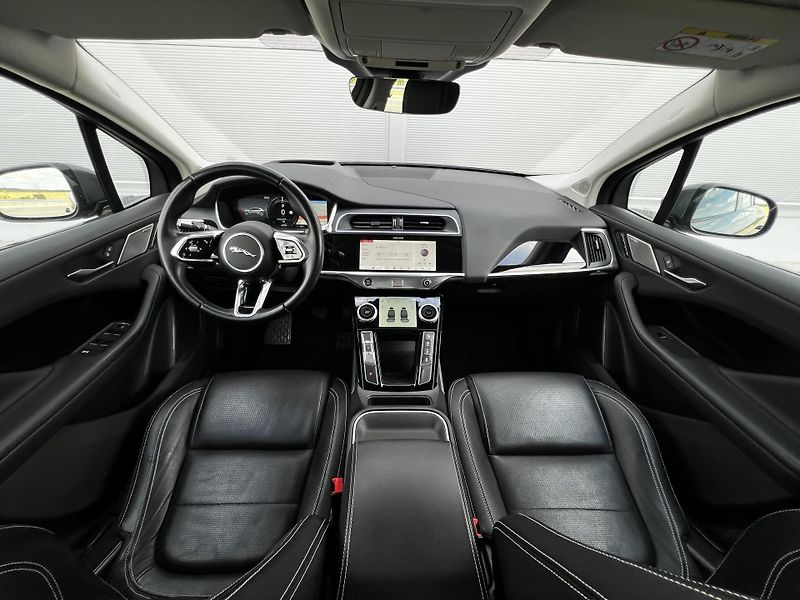 Jaguar I-Pace EV400 90kWh NEW BATERY SOH 99% - fotka 8 z 27