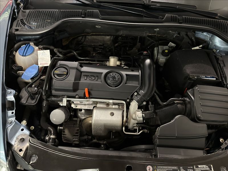 Škoda Octavia 1,4   TSI 90KW 1.MAJ FAMILY - fotka 35 z 37