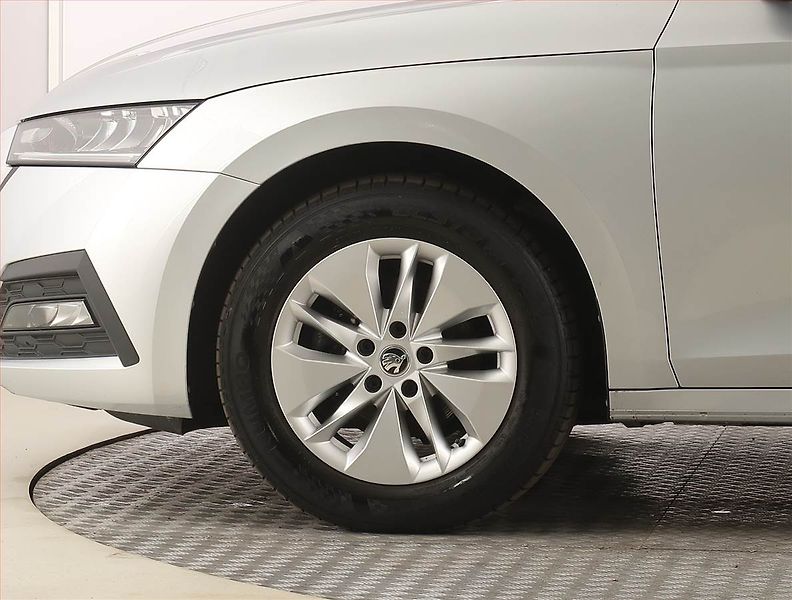 Škoda Octavia (2023) Ambition 2.0 TDI, digi klima - fotka 14 z 24