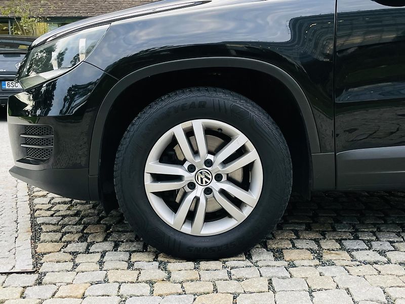 Volkswagen Tiguan 1.4TSI MANUÁL VÝHŘEV SERVISKA - fotka 39 z 39