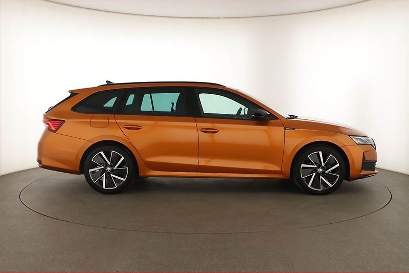 Škoda Octavia (2025) 2.0 TDI, Sportline - fotka 6 z 20