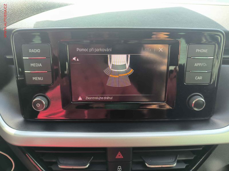 Škoda Scala (2019) 1.0 TSI, 1.maj,ČR, Ambition - fotka 14 z 20