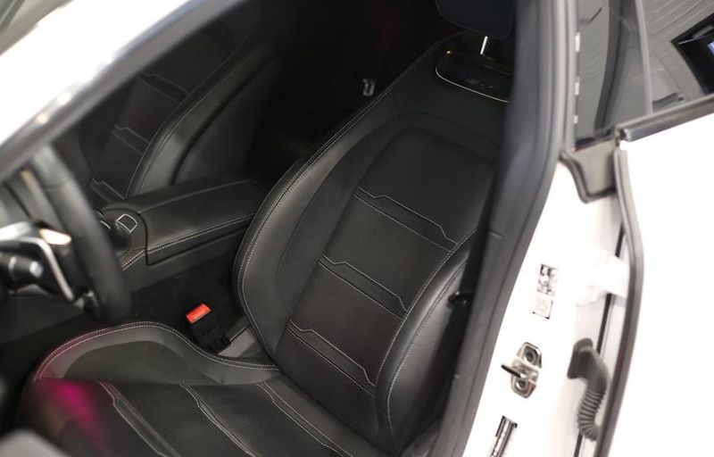 Mercedes-Benz AMG GT 43 4M Matrix 360k Hud  - fotka 12 z 31