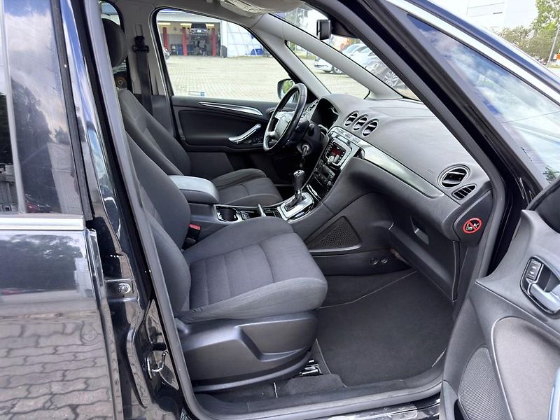 Ford S-MAX 2.0 TDCi 120 kW Titanium - fotka 11 z 13