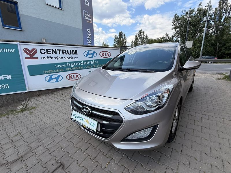 Hyundai i30 (2015) 1.6-NÍZKÁ SPOTŘEBA-AUT-SENZORY - fotka 3 z 29