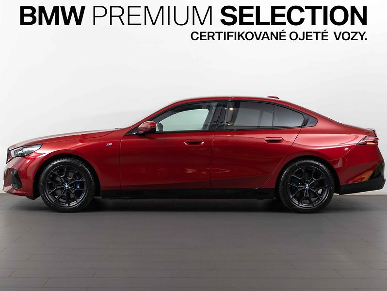 BMW Řada 5 520d xDrive - fotka 3 z 23