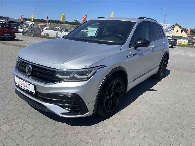 Volkswagen Tiguan 2,0 TDi 110kw DSG R-Line LED R - fotka 1 z 40