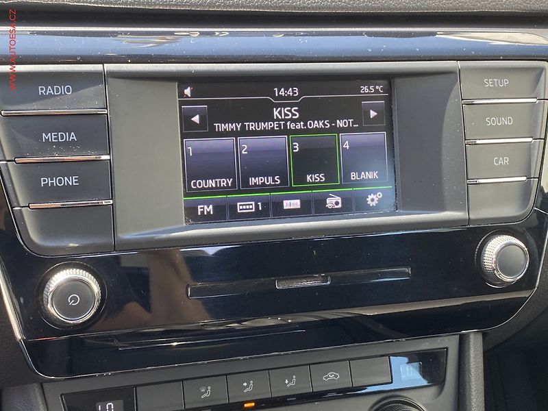 Škoda Superb (2016) 2.0 TDi, ČR, Active, TZ - fotka 15 z 16