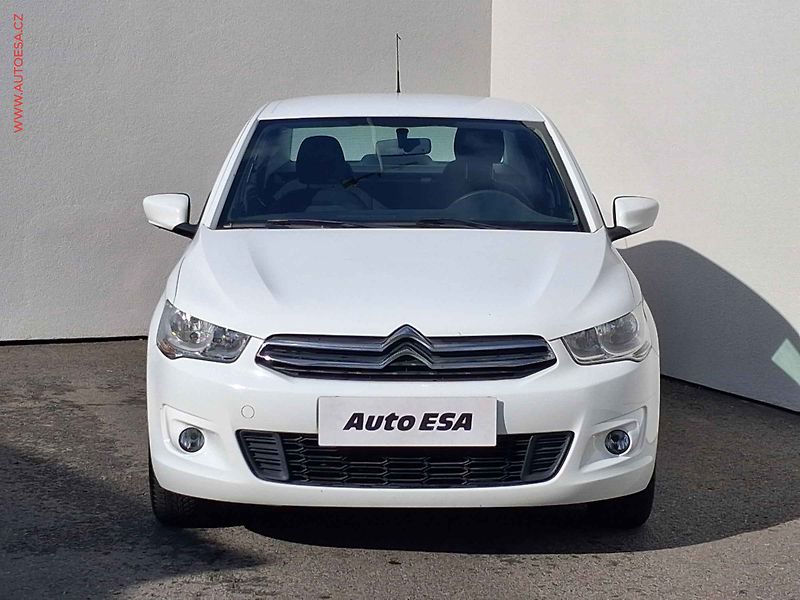 Citroën C-Elysée (2016) 1.6 i, ČR, Exclusive, TZ - fotka 2 z 13