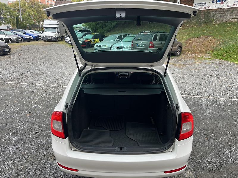 Škoda Octavia (2009) 1,4 TSi 90 Kw DSG ELEGANCE - fotka 14 z 14
