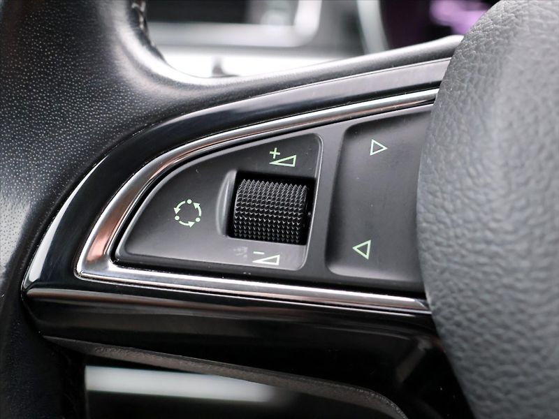 Škoda Superb 2,0 TDI 125kW Ambition DSG - fotka 23 z 39