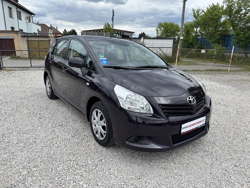 Toyota Verso (2010) 1.6VVTi,rezervace - fotka 2 z 39
