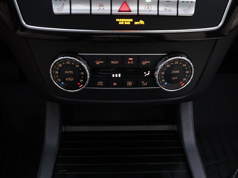 Mercedes-Benz GLE 3,0 350d 190kW 4Matic CZ DPH - fotka 25 z 36
