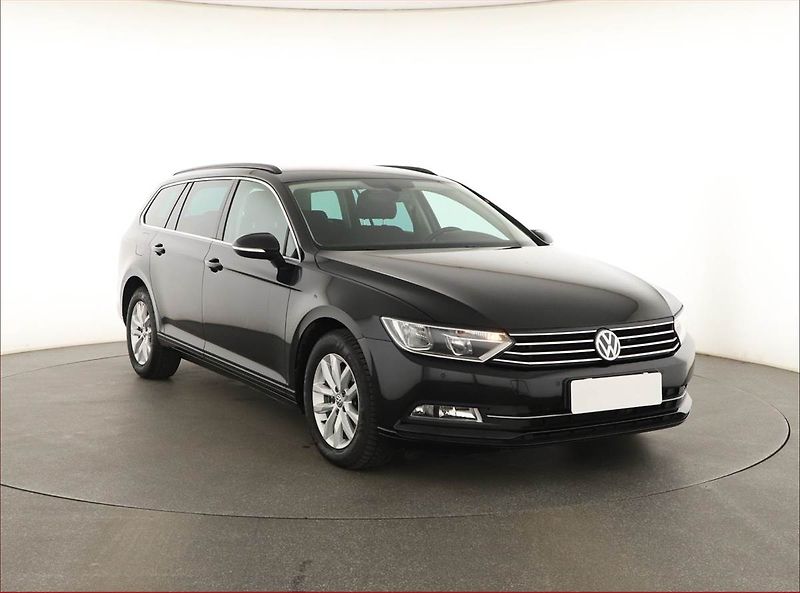 Volkswagen Passat (2016) 2.0 TDI, Automat, Navi - fotografie inzerátu