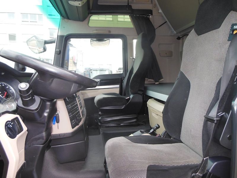 MAN TGX 18.460 XXL, LowDeck, Retarder - fotka 14 z 23