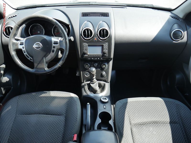 Nissan Qashqai (2010) 2.0 DCI +2, ČR, AC, TZ, navi - fotka 8 z 19