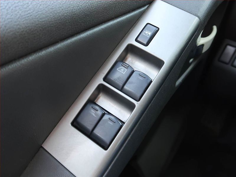 Nissan Pathfinder (2006) 2.5 dCi , 4X4, Automat - fotka 16 z 21