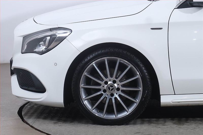 Mercedes-Benz CLA (2018) AMG Paket 200 CDI, Automat - fotka 14 z 22