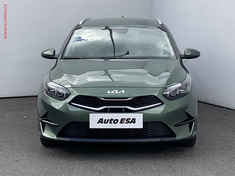 Kia Ceed (2023) 1.5 T-GDi SW, 1.maj,ČR, TOP - fotka 2 z 17