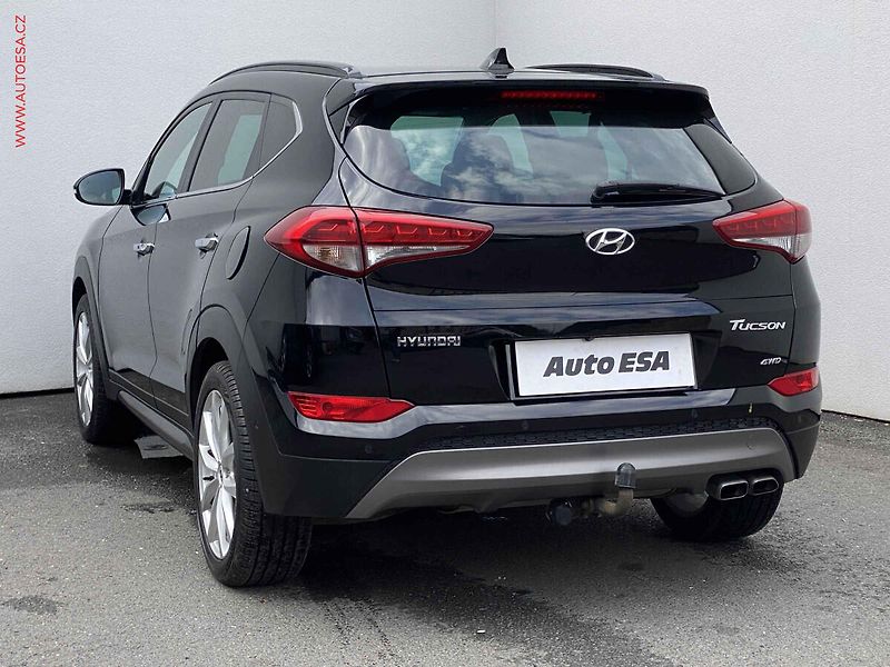 Hyundai Tucson (2016) 2.0 CRDi 4x4, AT, LED, panor - fotka 6 z 19