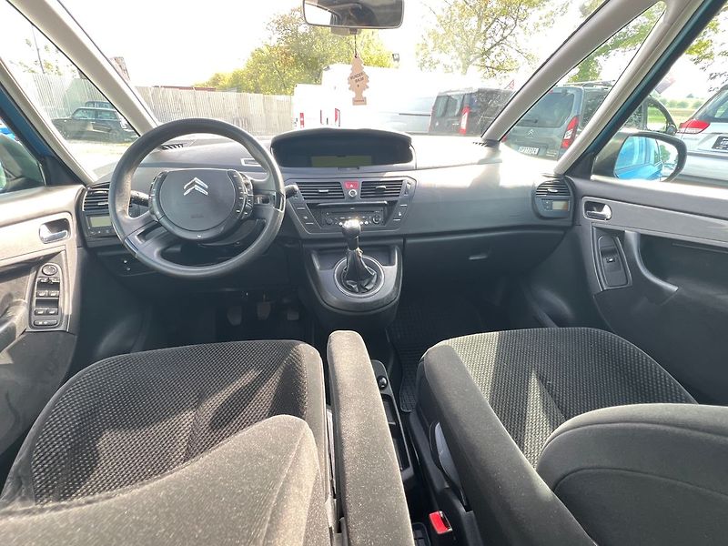 Citroën C4 Picasso 1,6 HDi - fotka 8 z 15