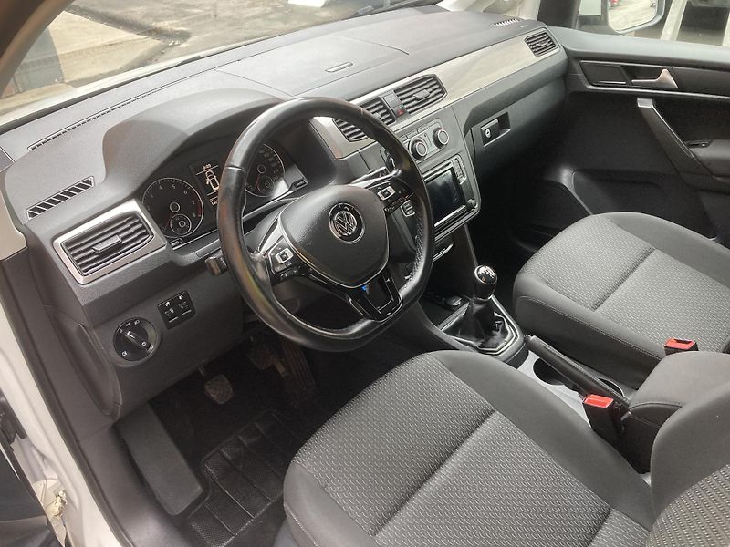 Volkswagen Caddy (2017) 1,4 TGi CNG tažné - fotka 12 z 19