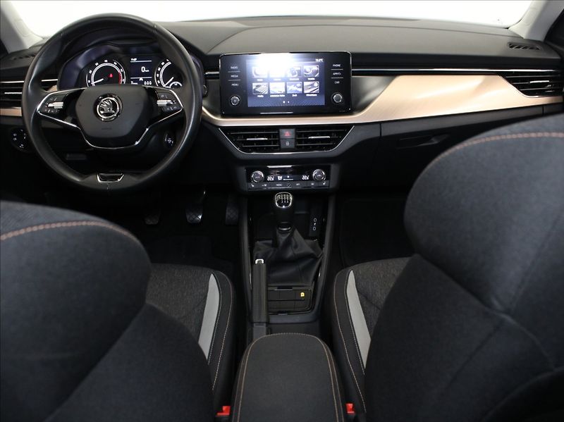 Škoda Kamiq 1,5 TSi 110kW Style 2xSady k. - fotka 8 z 22