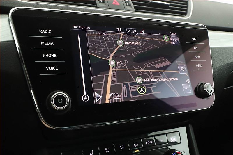 Škoda Superb (2020) iV 1.4 TSI PHEV - fotka 18 z 20