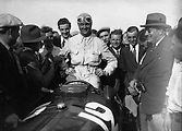 Louis Chiron jako vítěz Velké ceny Francie 1934.