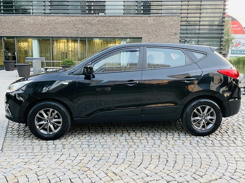 Hyundai ix35 2.0i AUTOMAT VYHŘEV TAŽNÉ - fotka 19 z 43