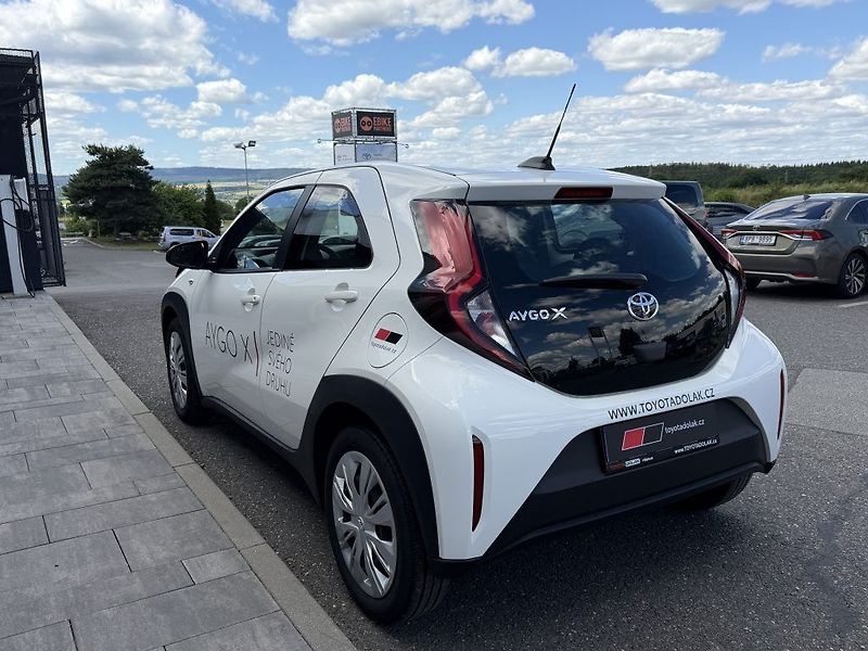 Toyota Aygo X 1.0L  CVT Comfort - fotka 8 z 22