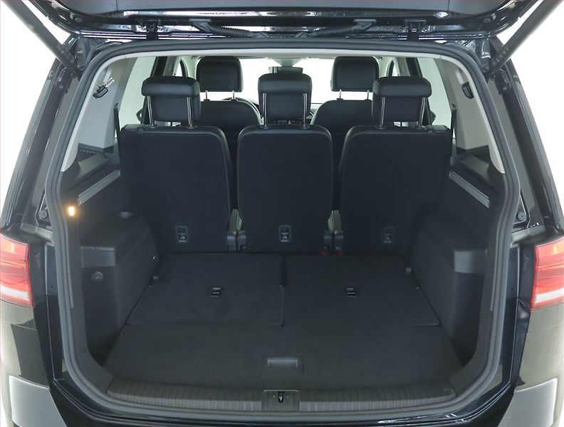 Volkswagen Touran (2025) Comfortline 1.5 TSI - fotka 14 z 19