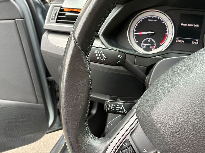 Škoda Superb 2.0 TDI 4x4 STYLE 140 kW DSG - fotka 18 z 40