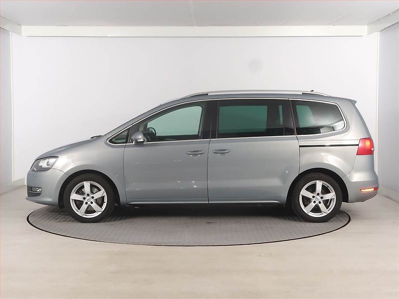 Volkswagen Sharan (2013) 2.0 TDI BMT, Kůže, Navi - fotka 3 z 18