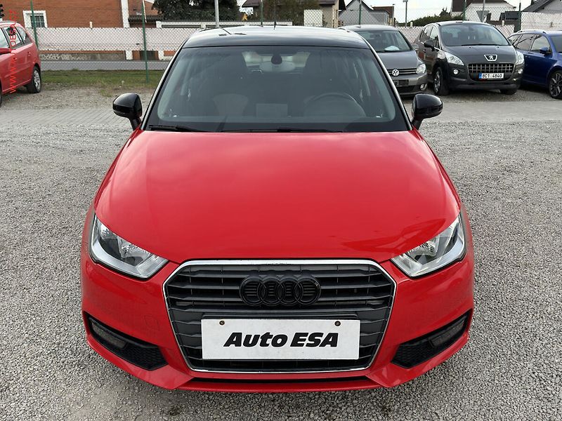 Audi A1 (2016) 1.0 TFSi, Navi, výhřev sed - fotka 2 z 16